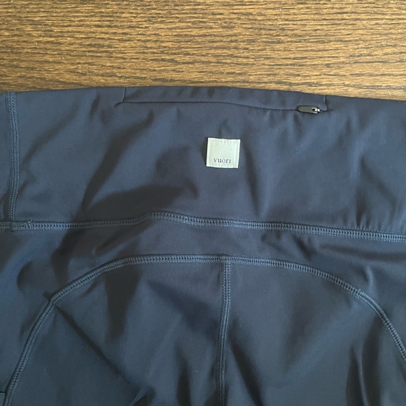 Vuori Pants - Like new Vuori Stride Legging in Ink, size M